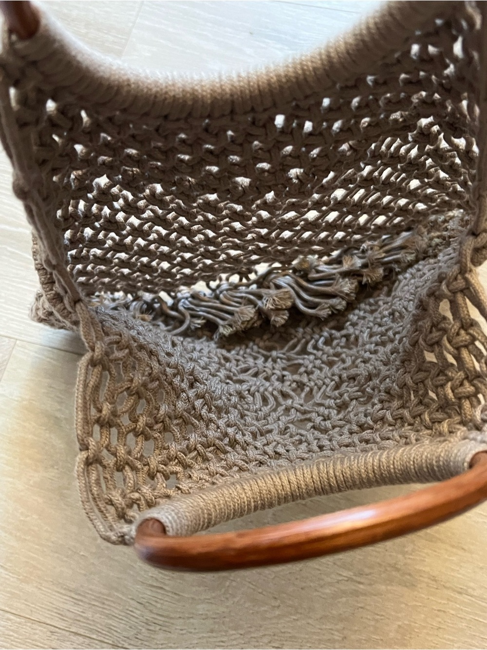 Handwoven Macramé Tote Bag with Wooden Handles - Taupe - Picture 3 of 7